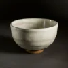 Matchaschale (Chawan) in sehr heller Verzierung (handgemacht / Japan)